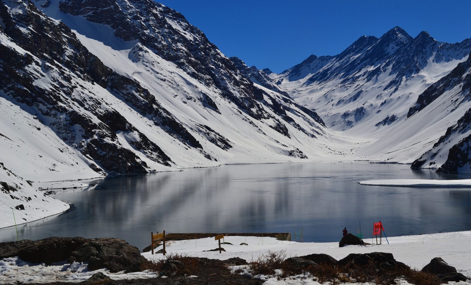Laguna_del_Inca_-_Portillo