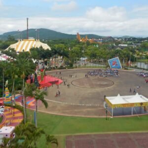 Vista_do_Beto_Carrero_World_a_partir_da_roda-gigante,_Penha_SC